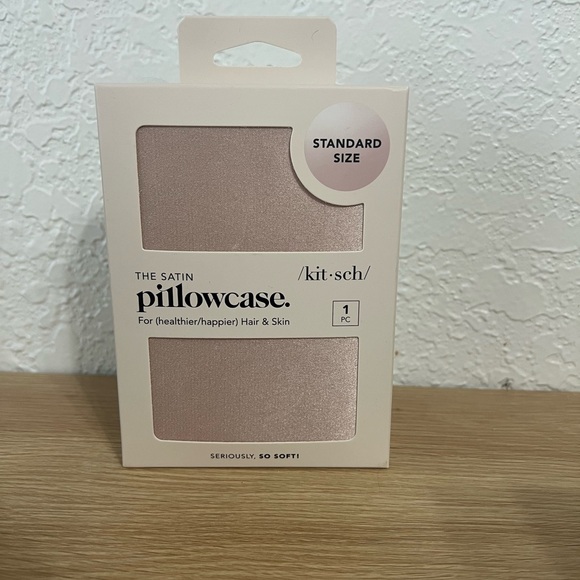 NIB Kitsch Satin Pillowcase- Blush - Picture 6 of 6